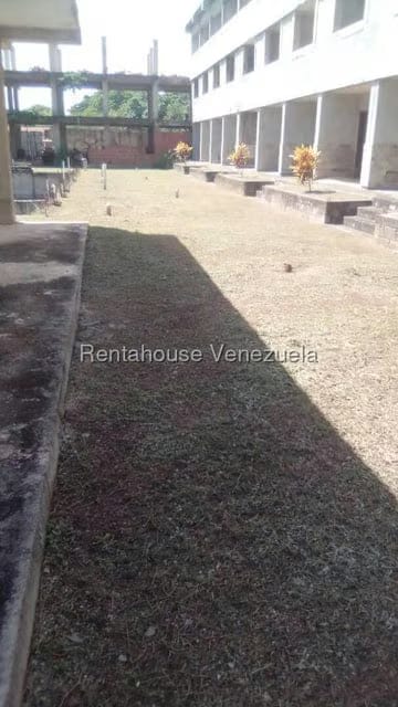 Comercial (Posada) en Venta en Club Campestre El Paraiso, Miranda - 46