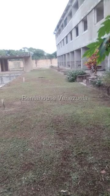 Comercial (Posada) en Venta en Club Campestre El Paraiso, Miranda - 48