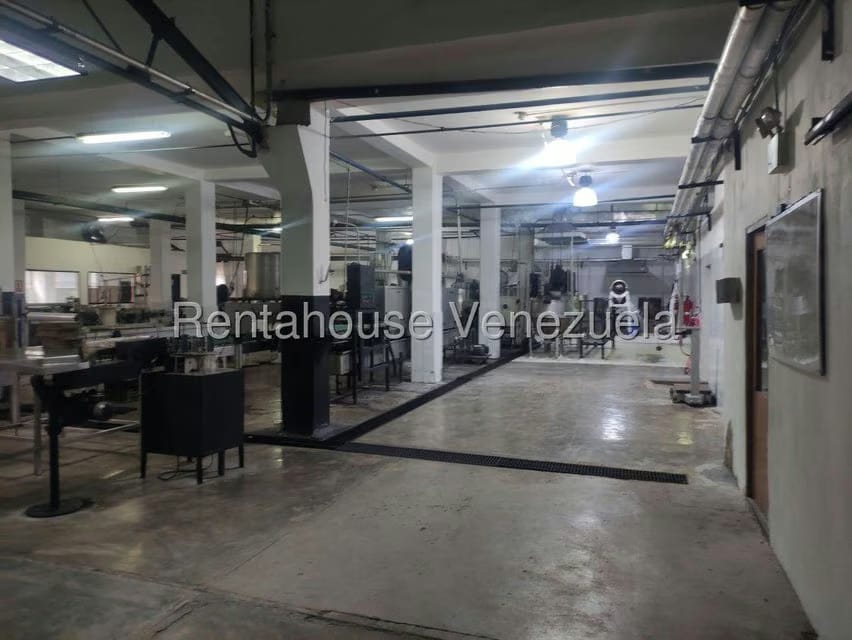 Comercial (Edificio) en Venta en Guaicaipuro, Distrito Metropolitano - 14