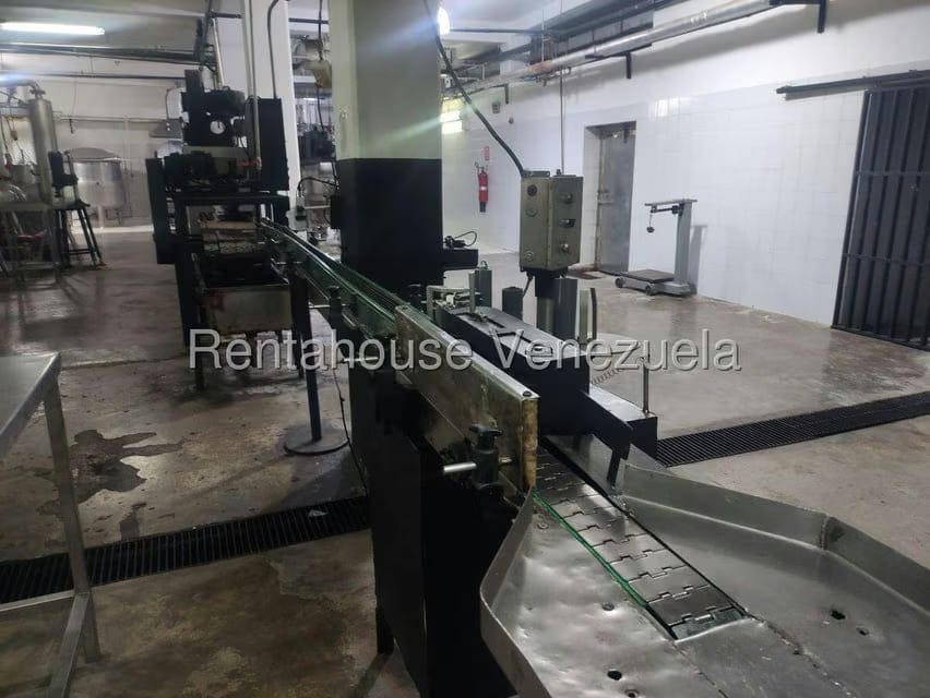 Comercial (Edificio) en Venta en Guaicaipuro, Distrito Metropolitano - 17