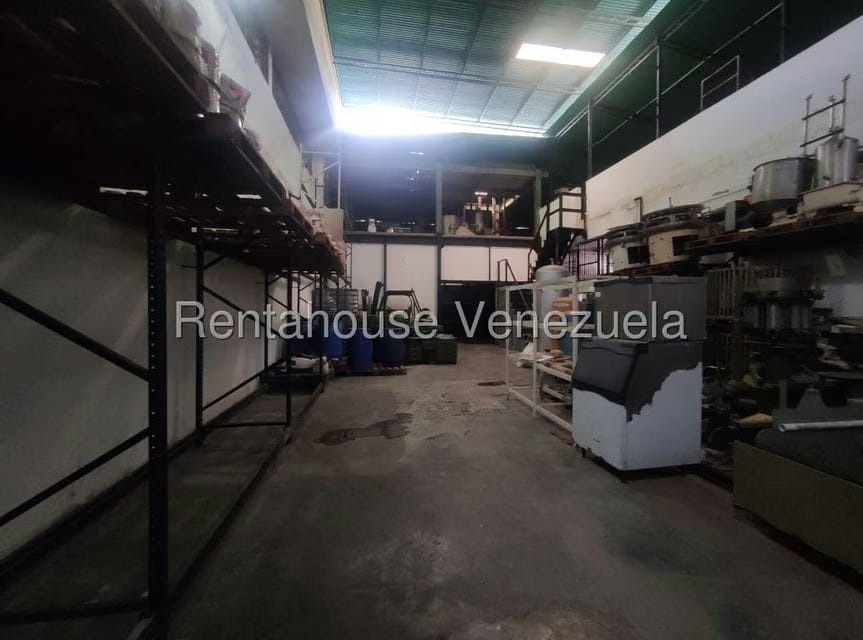 Comercial (Edificio) en Venta en Guaicaipuro, Distrito Metropolitano - 32