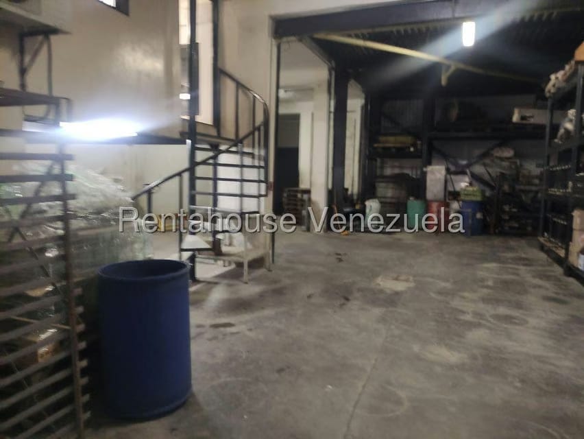 Comercial (Edificio) en Venta en Guaicaipuro, Distrito Metropolitano - 33