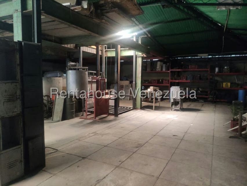 Comercial (Edificio) en Venta en Guaicaipuro, Distrito Metropolitano - 36