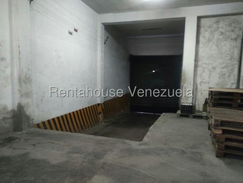 Comercial (Edificio) en Venta en Guaicaipuro, Distrito Metropolitano - 38