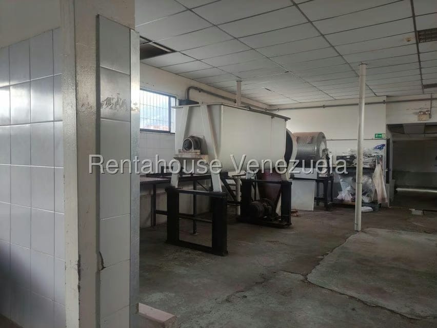Comercial (Edificio) en Venta en Guaicaipuro, Distrito Metropolitano - 51