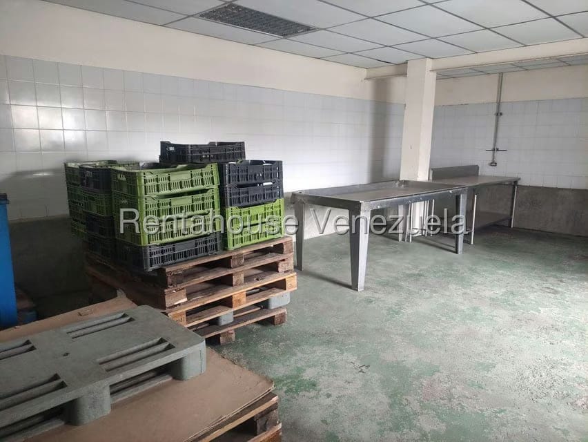 Comercial (Edificio) en Venta en Guaicaipuro, Distrito Metropolitano - 55