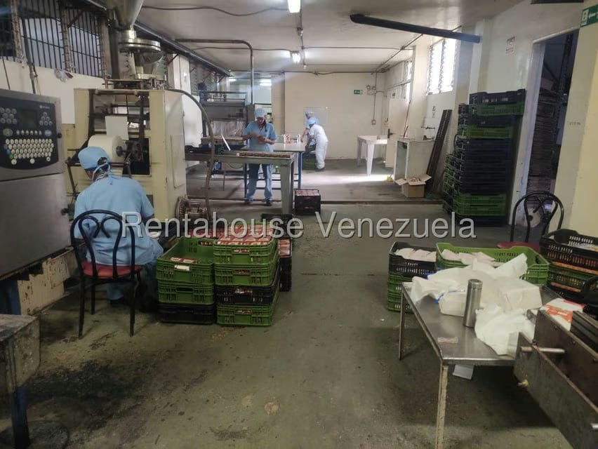Comercial (Edificio) en Venta en Guaicaipuro, Distrito Metropolitano - 58