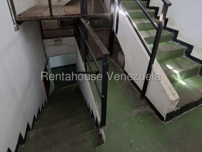 Comercial (Edificio) en Venta en Guaicaipuro, Distrito Metropolitano - 61