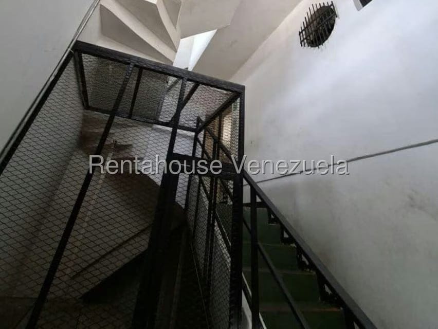 Comercial (Edificio) en Venta en Guaicaipuro, Distrito Metropolitano - 62
