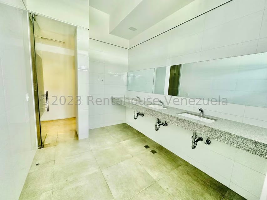Comercial (Edificio) en Venta en Chacao, Distrito Metropolitano - 24
