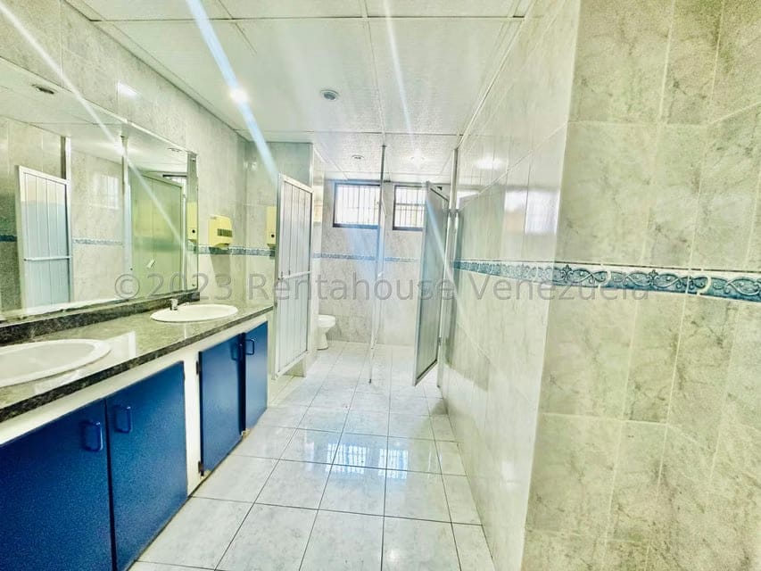 Comercial (Edificio) en Venta en Chacao, Distrito Metropolitano - 42