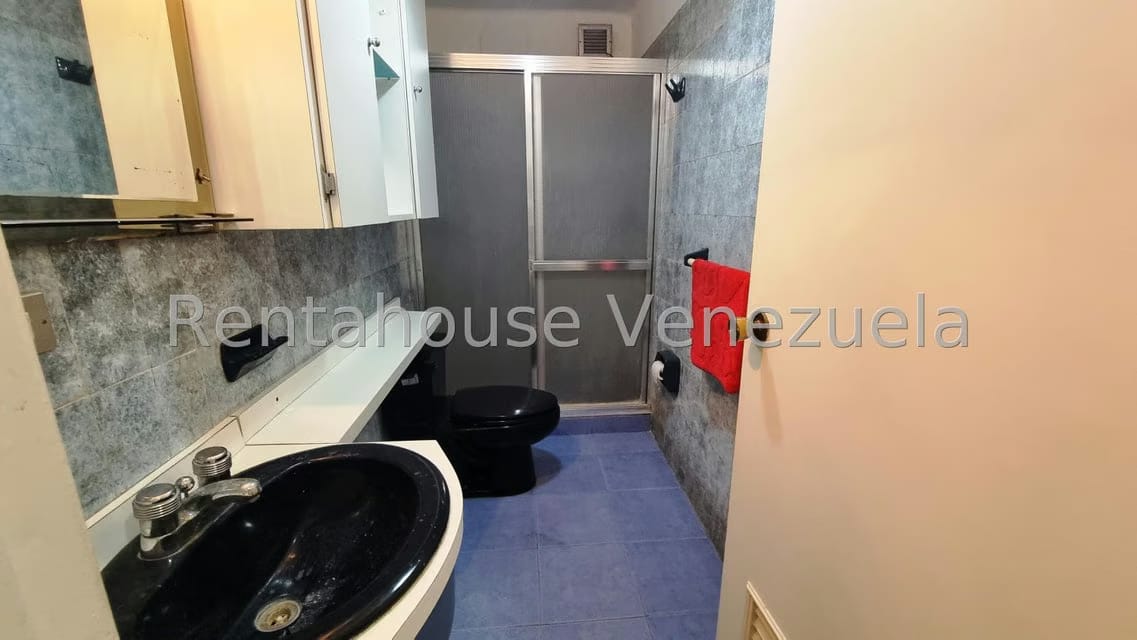 Apartamento (1 Nivel) en Venta en Las Esmeraldas, Distrito Metropolitano - 13
