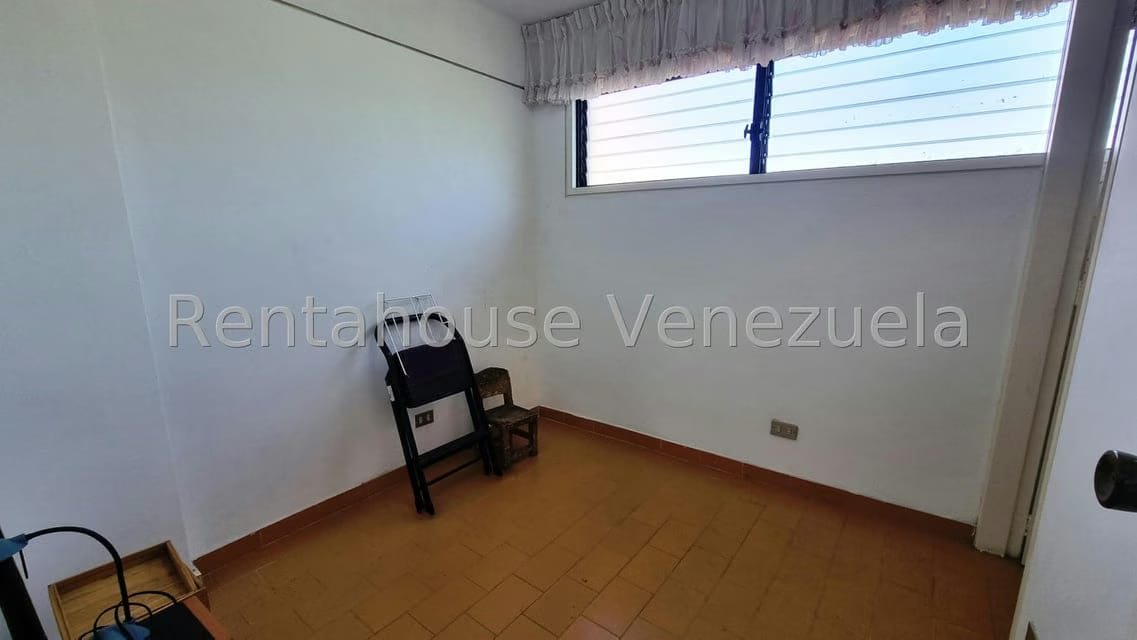 Apartamento (1 Nivel) en Venta en Las Esmeraldas, Distrito Metropolitano - 16