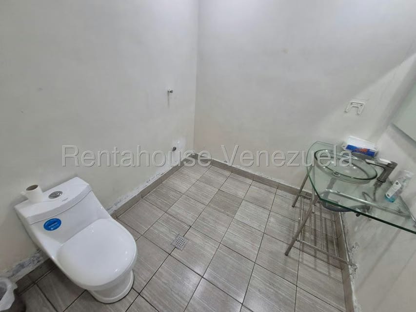 Negocios y Empresas (Comercio) en Venta en La Trinidad, Distrito Metropolitano - 56