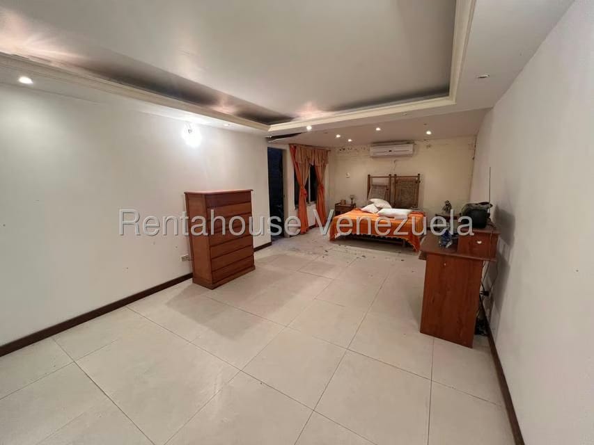 Apartamento (1 Nivel) en Venta en Colinas de La Tahona, Distrito Metropolitano - 12