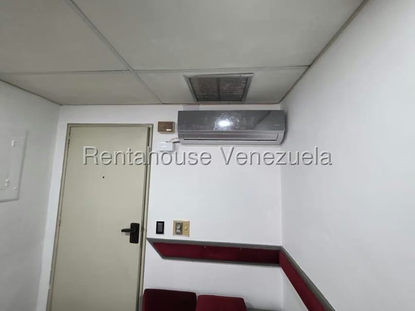 Comercial (Oficina) en Alquiler en Parroquia Catedral, Distrito Metropolitano - 18