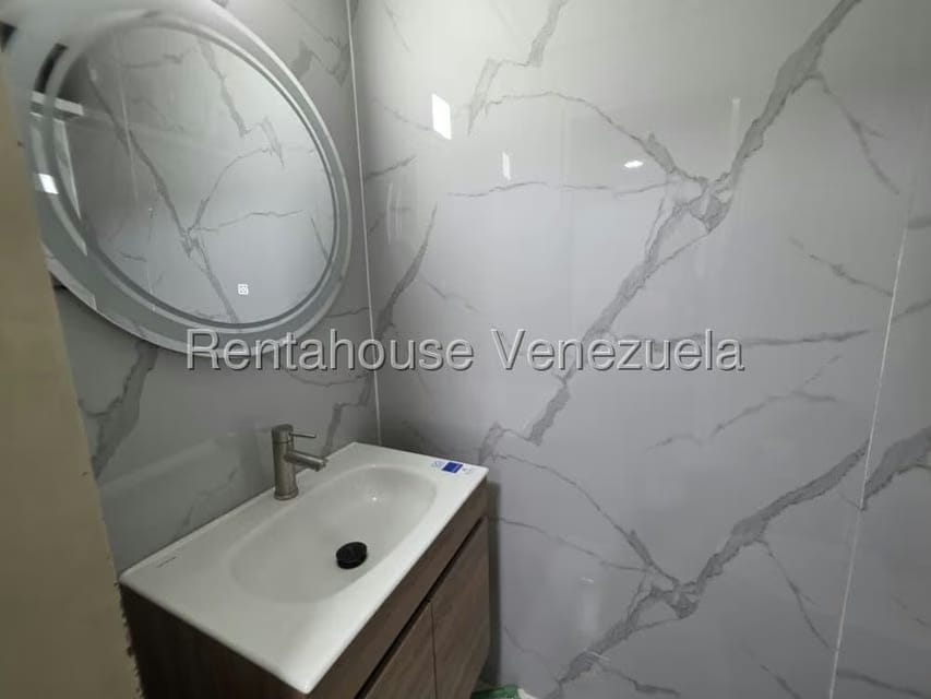 Comercial (Oficina) en Alquiler en Parroquia Catedral, Distrito Metropolitano - 19