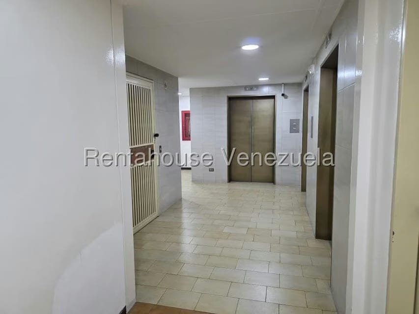 Comercial (Oficina) en Alquiler en Parroquia Catedral, Distrito Metropolitano - 22