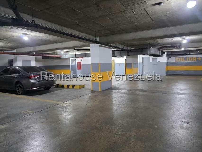 Comercial (Oficina) en Alquiler en Parroquia Catedral, Distrito Metropolitano - 25
