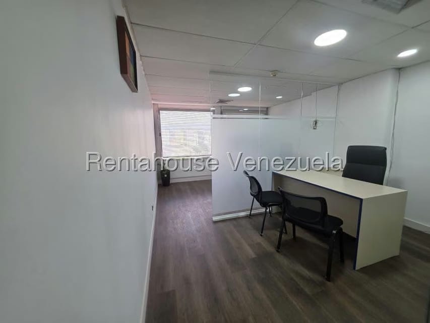 Comercial (Oficina) en Alquiler en Parroquia Catedral, Distrito Metropolitano - 6