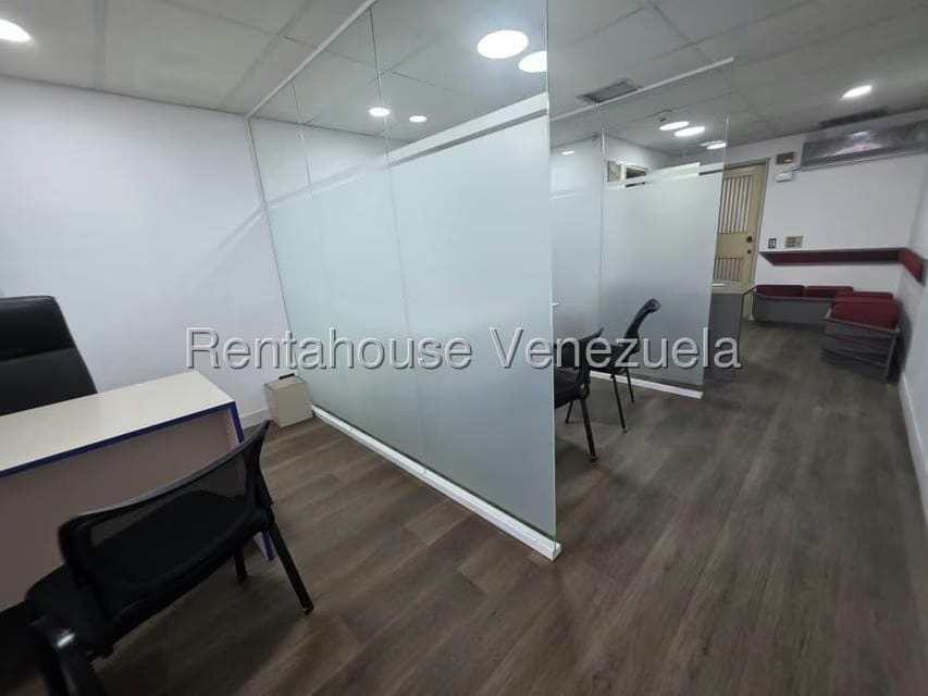 Comercial (Oficina) en Alquiler en Parroquia Catedral, Distrito Metropolitano - 10
