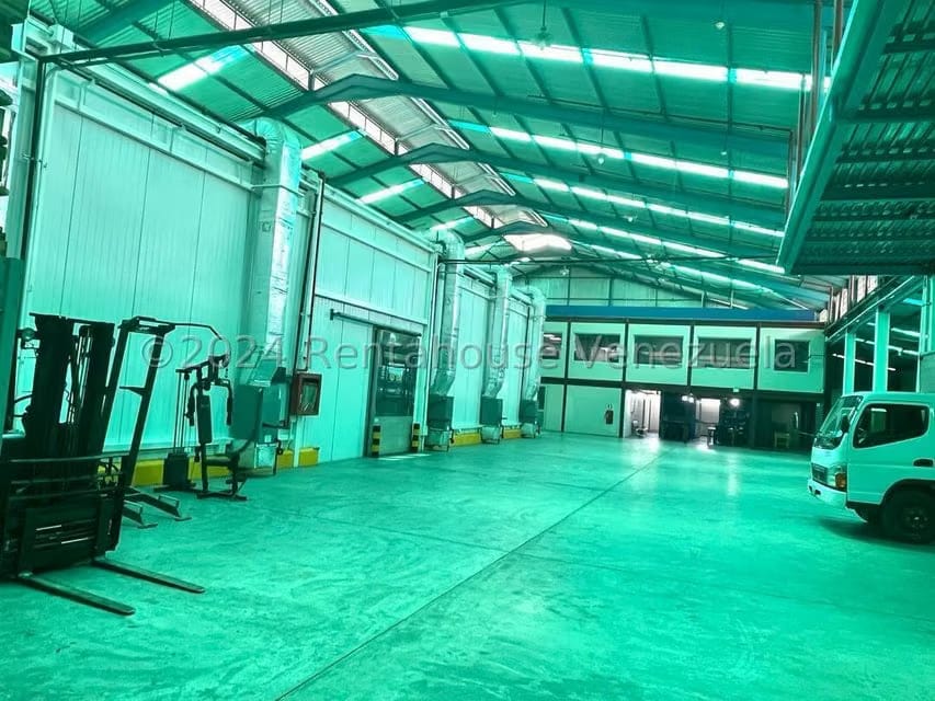 Comercial (Galpon - Deposito) en Venta en Los Naranjos, Miranda - 13