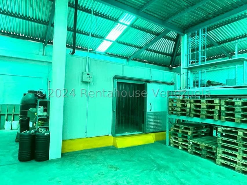 Comercial (Galpon - Deposito) en Venta en Los Naranjos, Miranda - 15