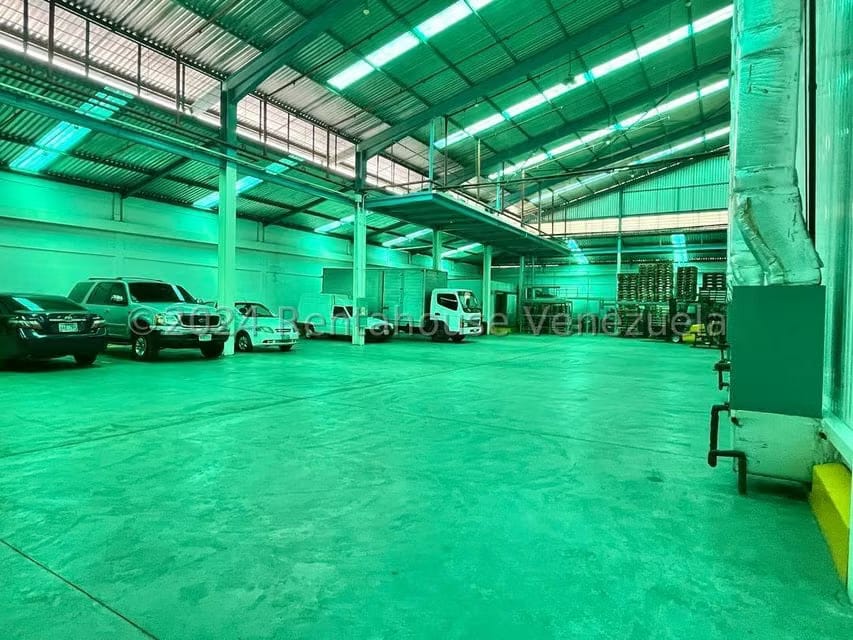 Comercial (Galpon - Deposito) en Venta en Los Naranjos, Miranda - 17