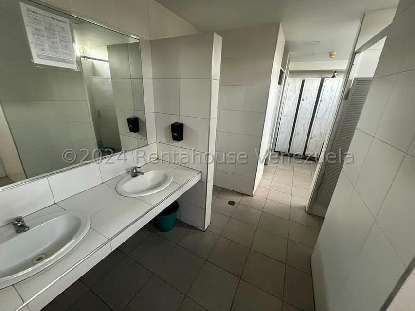 Comercial (Galpon - Deposito) en Venta en Los Naranjos, Miranda - 24