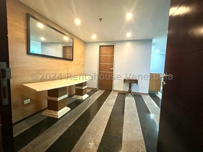 Comercial (Galpon - Deposito) en Venta en Los Naranjos, Miranda - 28
