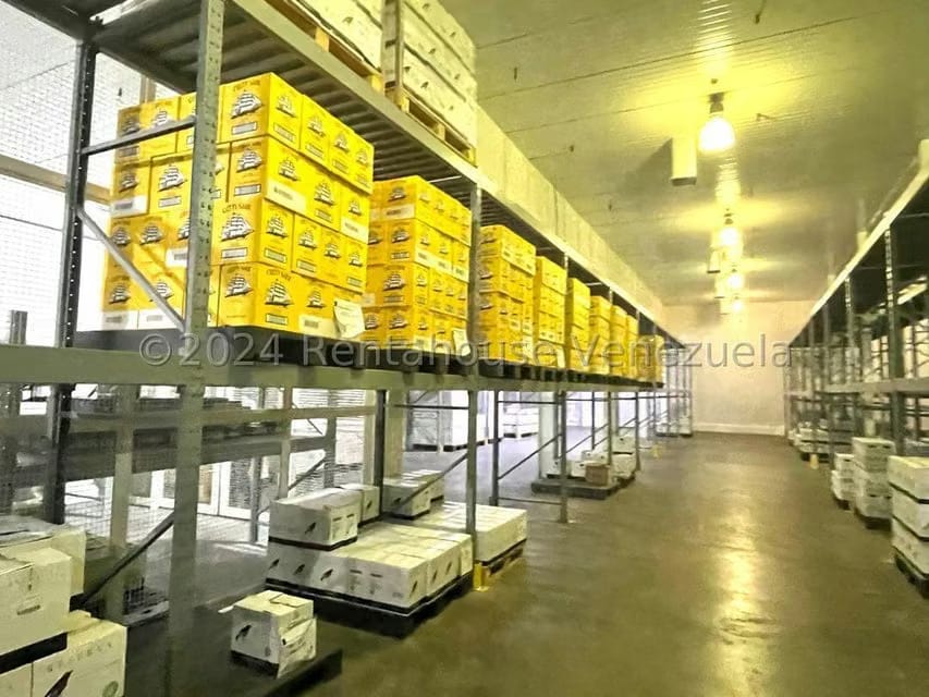 Comercial (Galpon - Deposito) en Venta en Los Naranjos, Miranda - 36