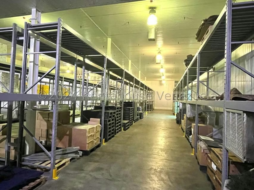 Comercial (Galpon - Deposito) en Venta en Los Naranjos, Miranda - 39