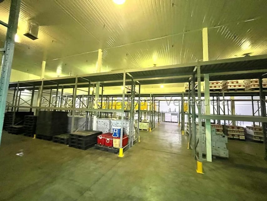 Comercial (Galpon - Deposito) en Venta en Los Naranjos, Miranda - 40