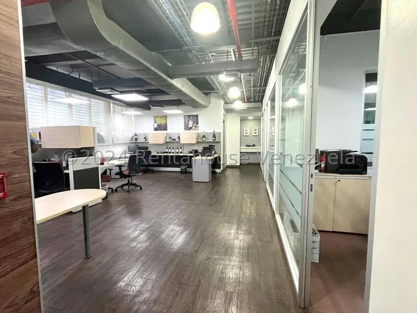 Comercial (Galpon - Deposito) en Venta en Los Naranjos, Miranda - 57