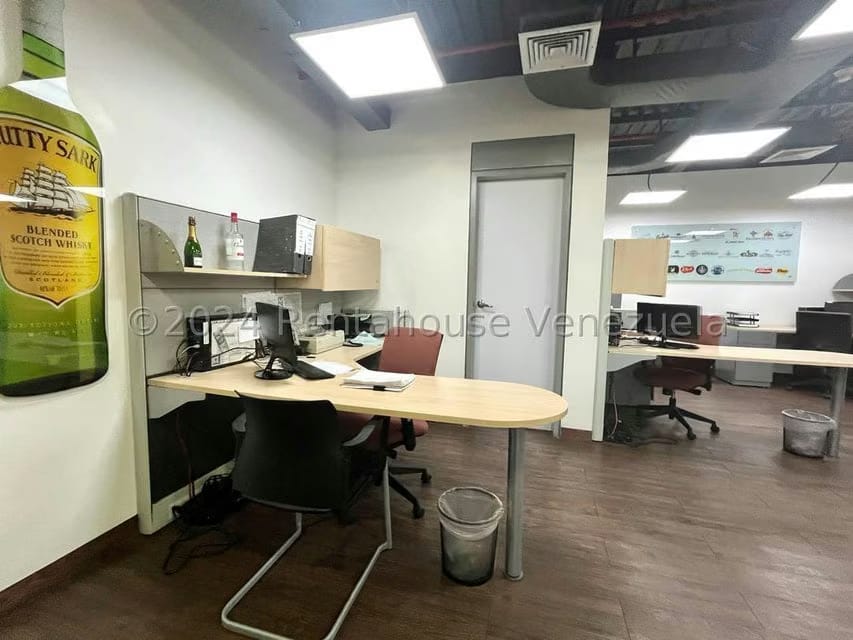 Comercial (Galpon - Deposito) en Venta en Los Naranjos, Miranda - 61