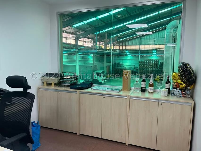 Comercial (Galpon - Deposito) en Venta en Los Naranjos, Miranda - 68