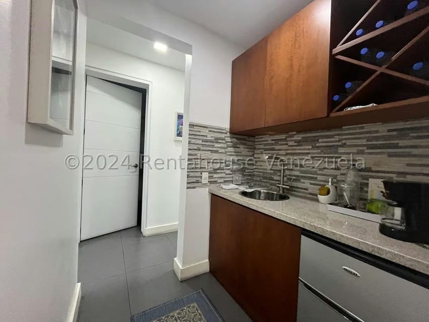 Comercial (Galpon - Deposito) en Venta en Los Naranjos, Miranda - 72