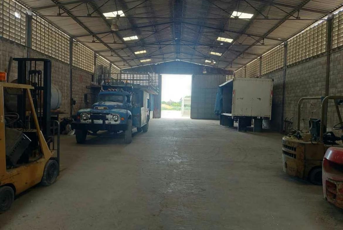 Se ofrece en arrendamiento galpón - 4