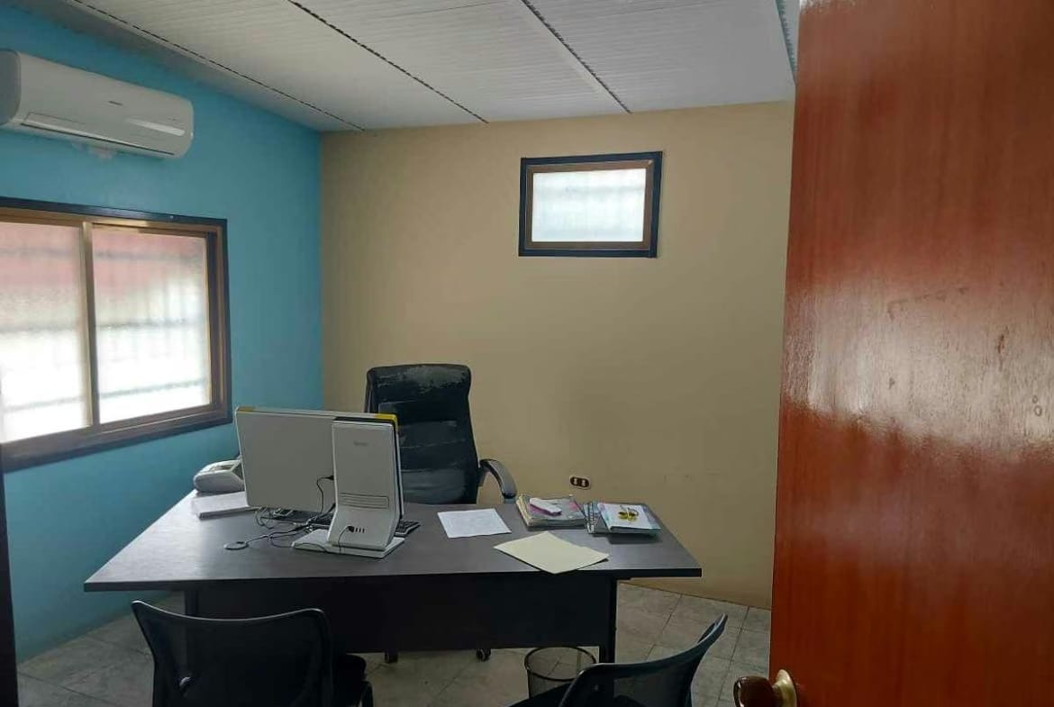 Se ofrece en arrendamiento galpón - 5