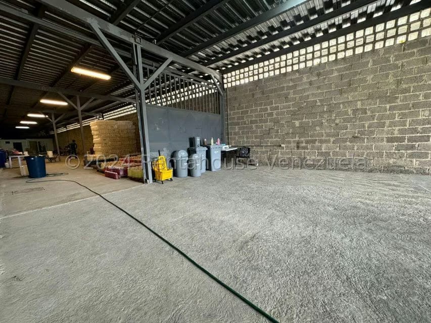 Comercial (Galpon - Deposito) en Venta en Guatire, Miranda - 17