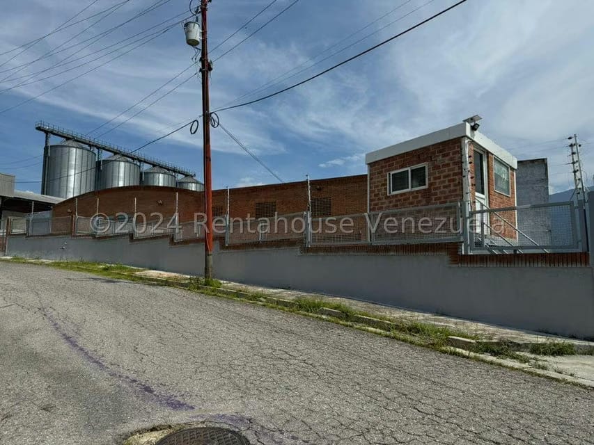Comercial (Galpon - Deposito) en Venta en Guatire, Miranda - 3