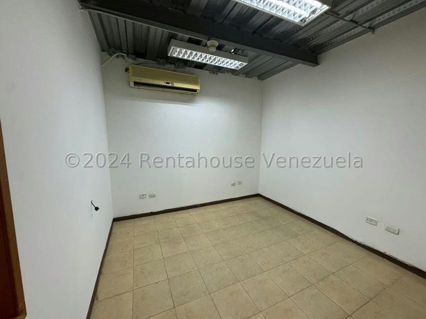 Comercial (Galpon - Deposito) en Venta en Guatire, Miranda - 24