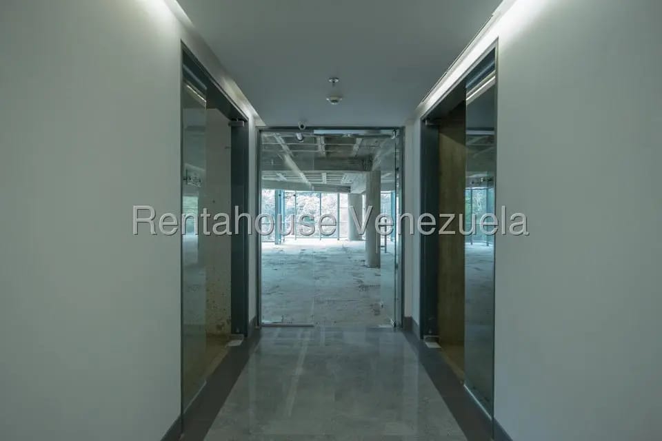 Comercial (Oficina) en Alquiler en Los Naranjos del Cafetal, Distrito Metropolitano - 8