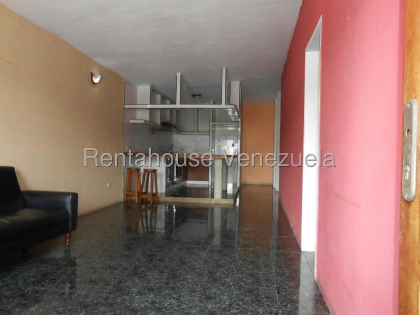 Casa (Duplex) en Venta en Parroquia Juan de Villegas, Lara - 28