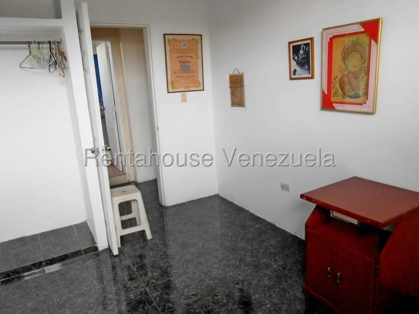 Casa (Duplex) en Venta en Parroquia Juan de Villegas, Lara - 42
