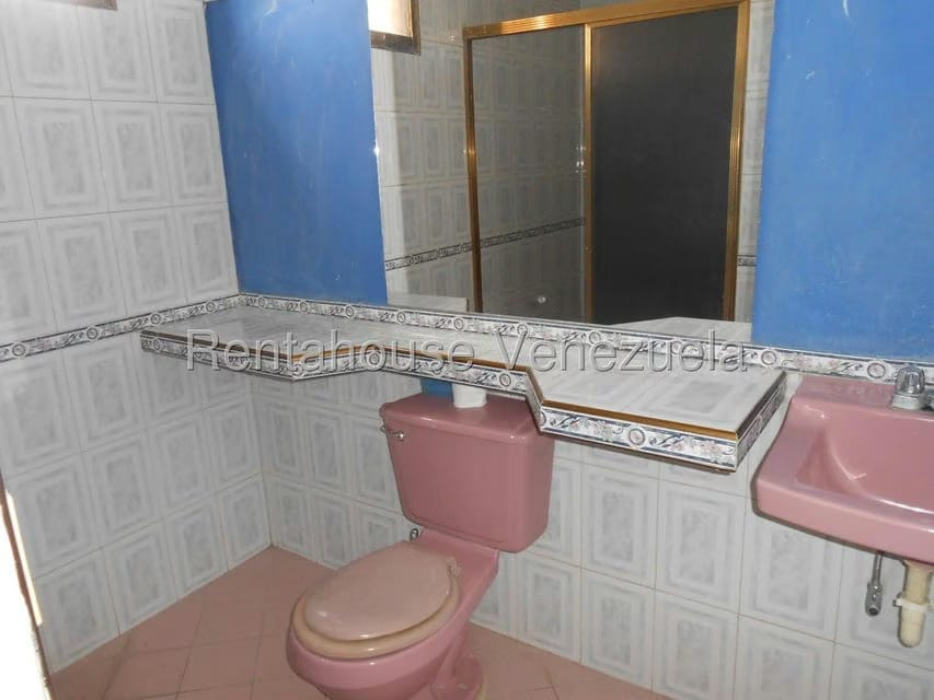 Casa (Duplex) en Venta en Parroquia Juan de Villegas, Lara - 43