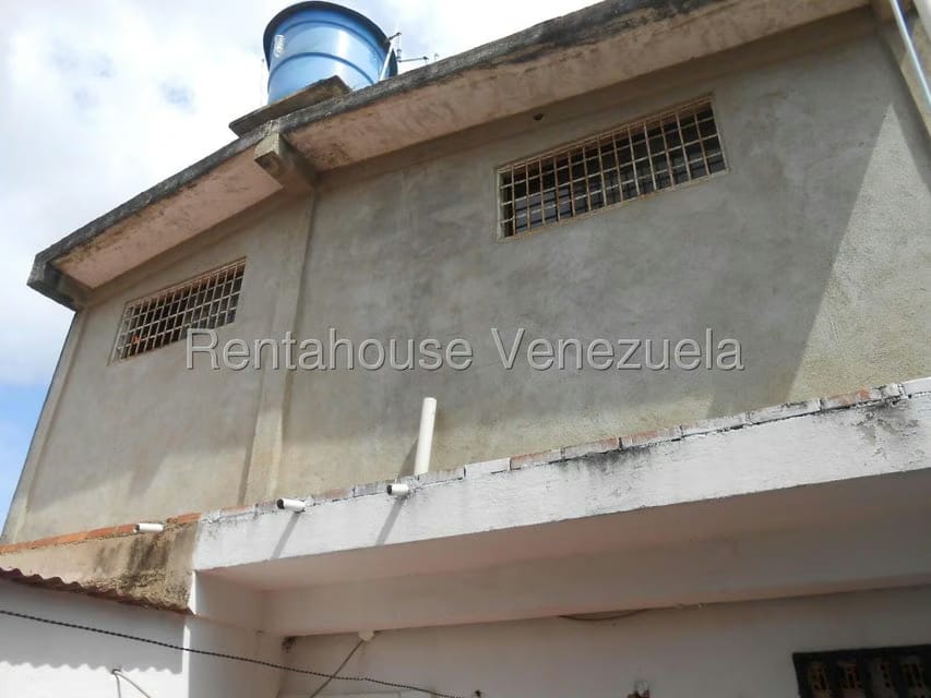 Casa (Duplex) en Venta en Parroquia Juan de Villegas, Lara - 47