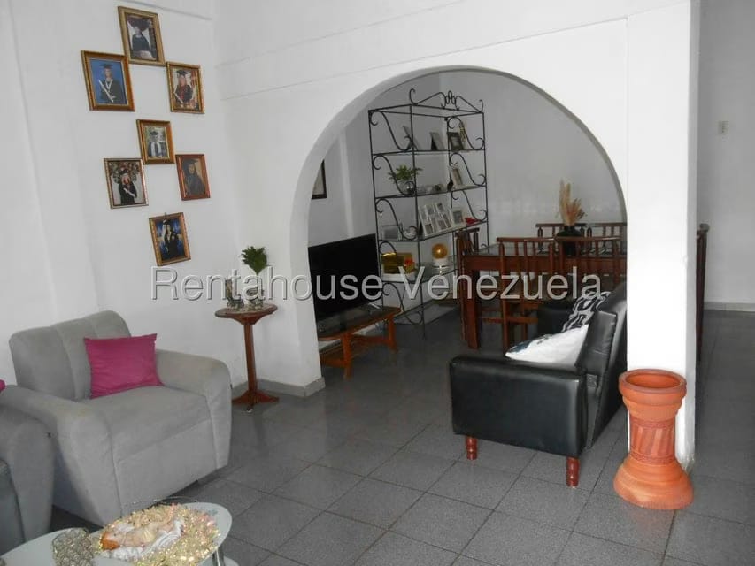 Casa (Duplex) en Venta en Parroquia Juan de Villegas, Lara - 8