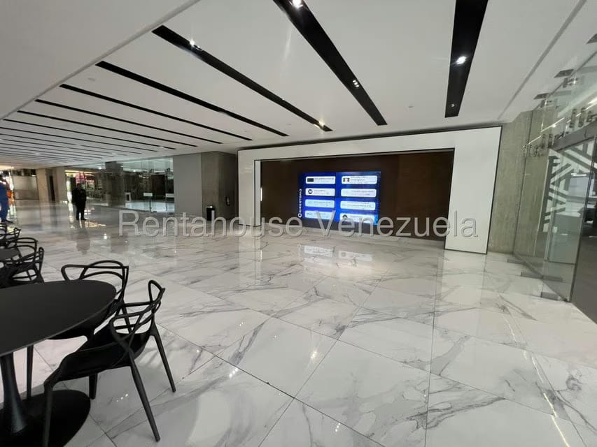 Comercial (Oficina) en Alquiler en Cerro Verde, Distrito Metropolitano - 2