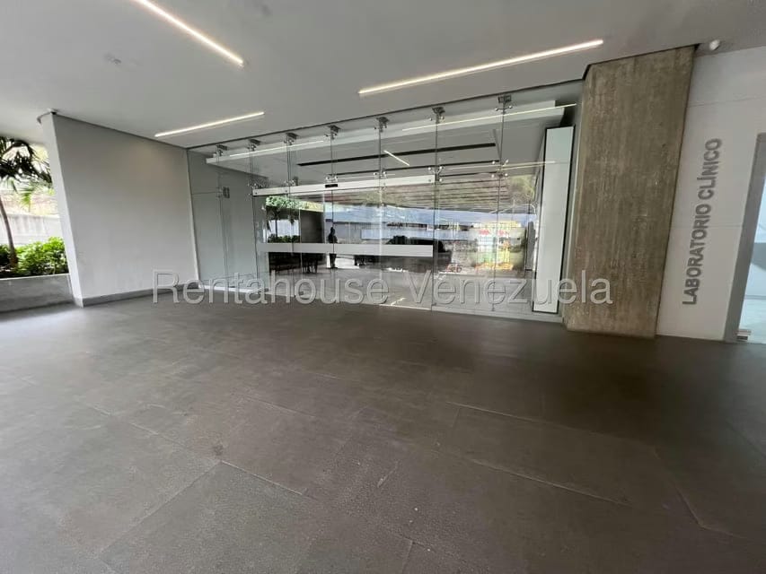 Comercial (Oficina) en Alquiler en Cerro Verde, Distrito Metropolitano - 3